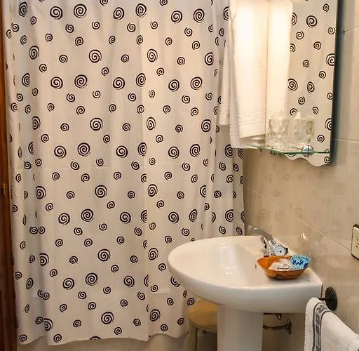 Ros Mary 호텔 리바데오